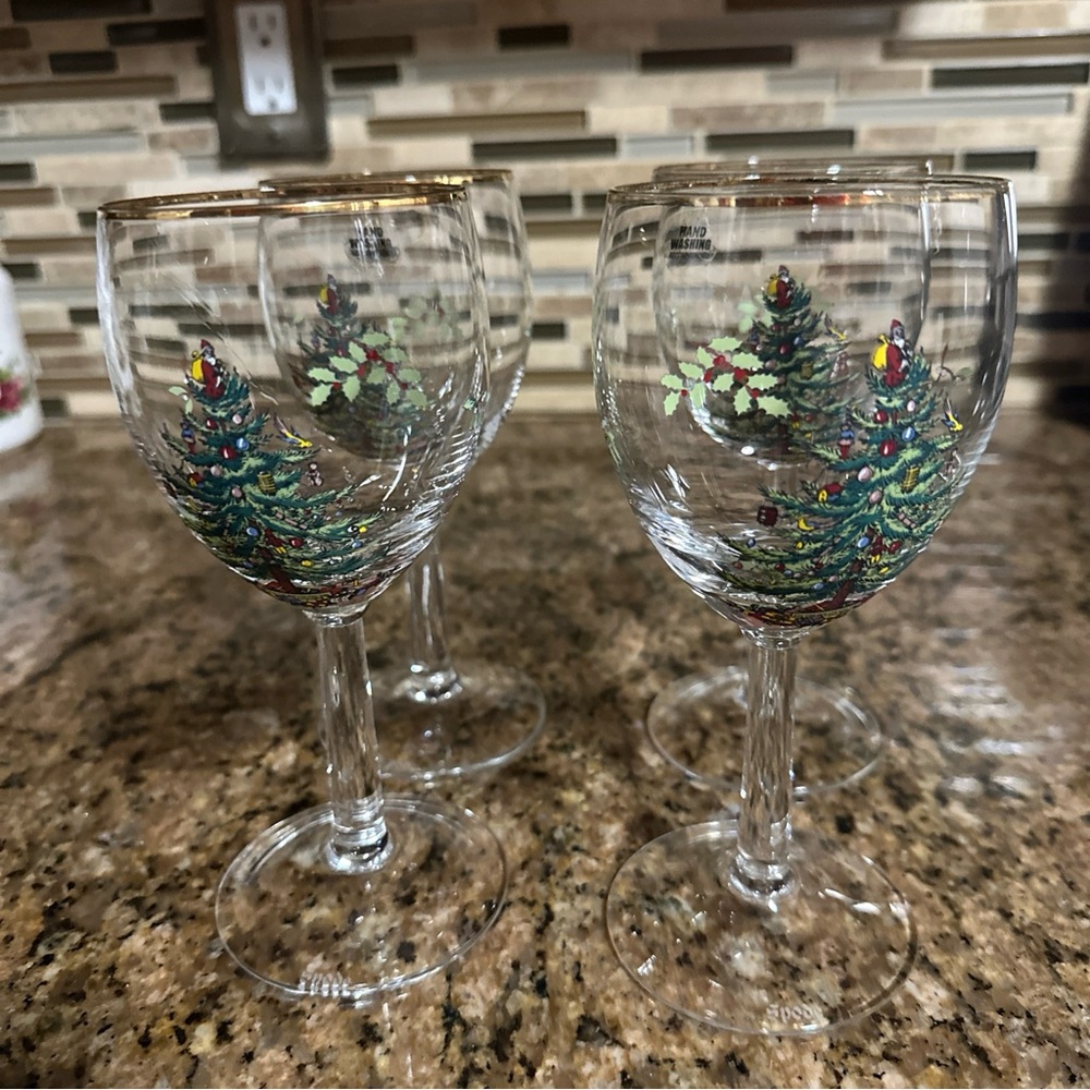 Spode Christmas Tree Stemmed Wine glasses with Gold Rim  ~ Set of 4!!